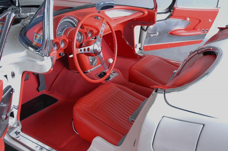  Chevrolet Corvette Convertible 1958 года  (фото 3 из 5)